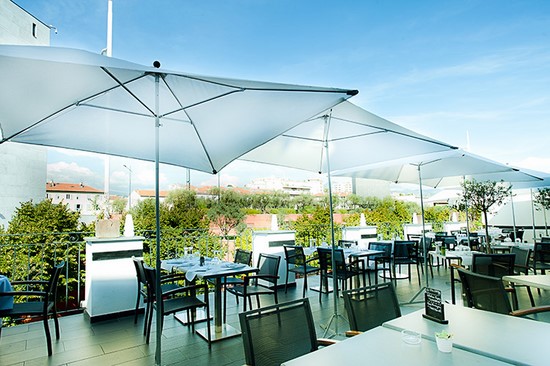 Restaurant et terrasse de la Villa Garibaldi à Nice