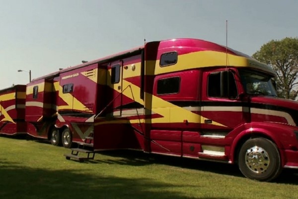 Camping car de luxe powerhouse coach 2