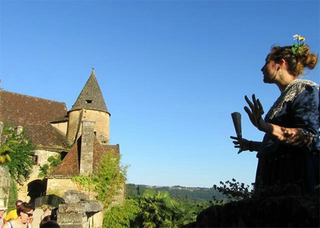 Visite ludique avec anecdotes de la roque gageac