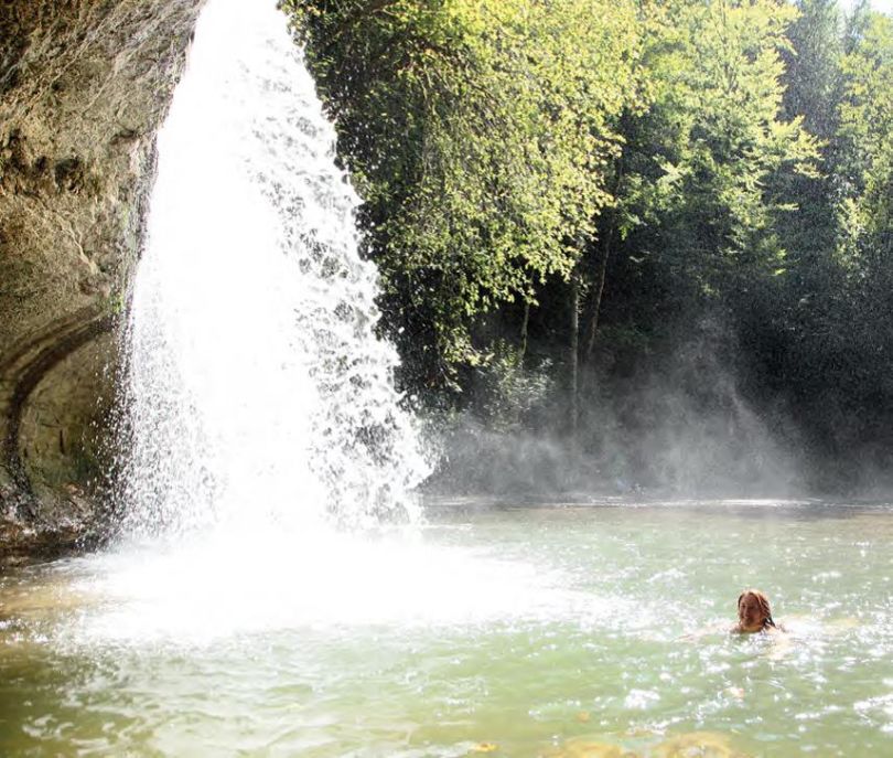 cascade-herisson-810×687